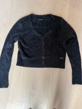 Abercrombie & Fitch Black Eyelash V‑Neck Button Cardigan